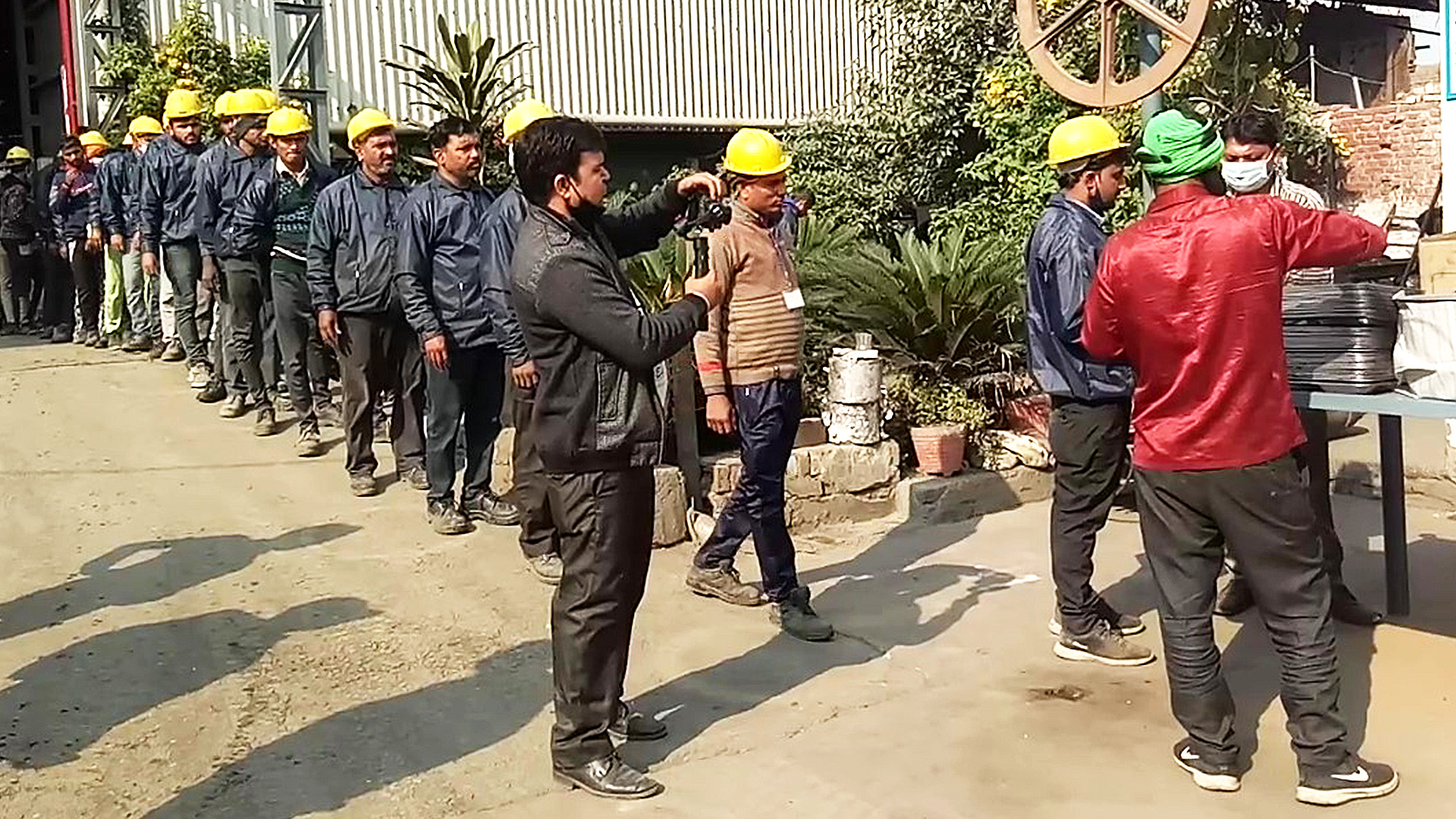 Elcon Alloys: Behind the scene image 4