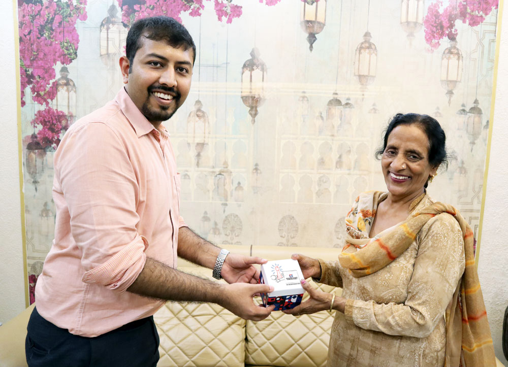 COOCAA: Given Token of Appreciation to Actor