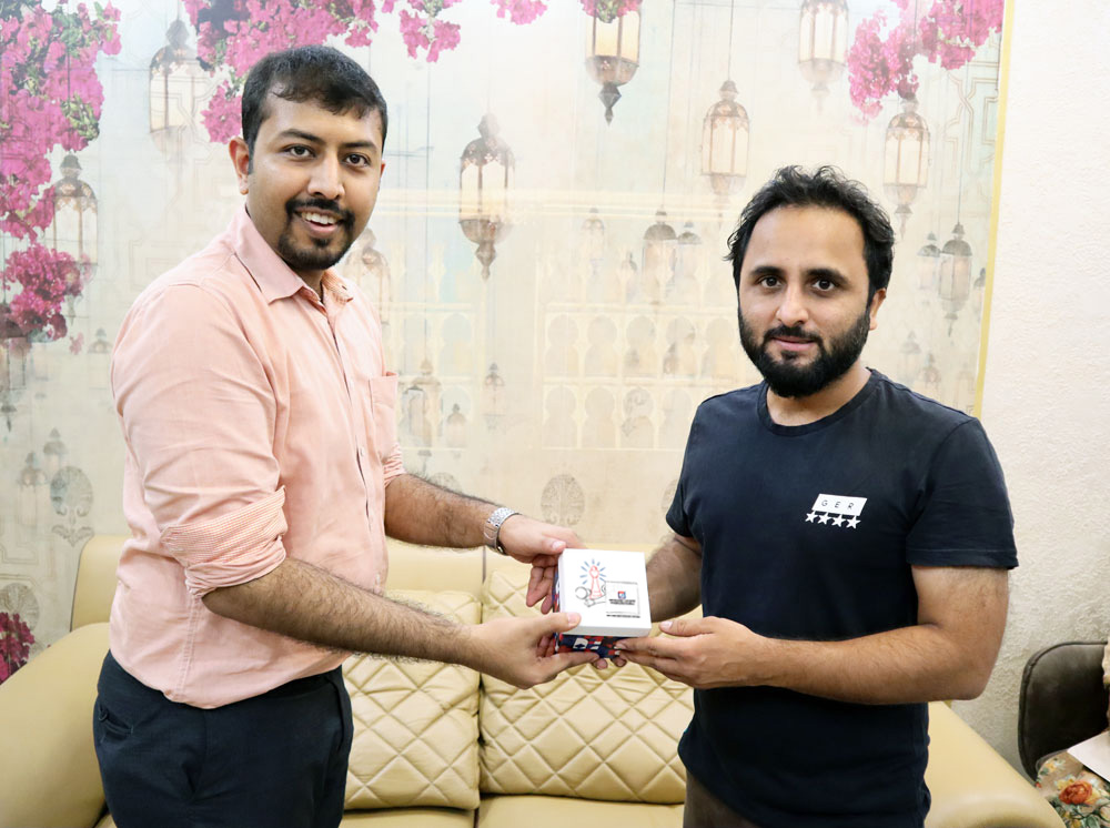 COOCAA: Given Token of Appreciation to Actor